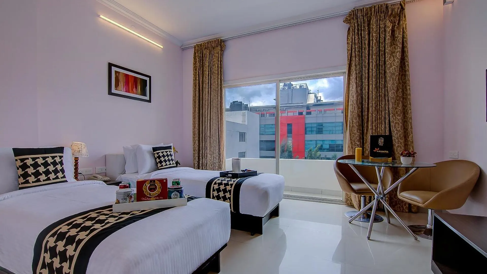 Hotel Ambience Suites A Family Hotel Near Igi Delhi Airport Nové Dillí