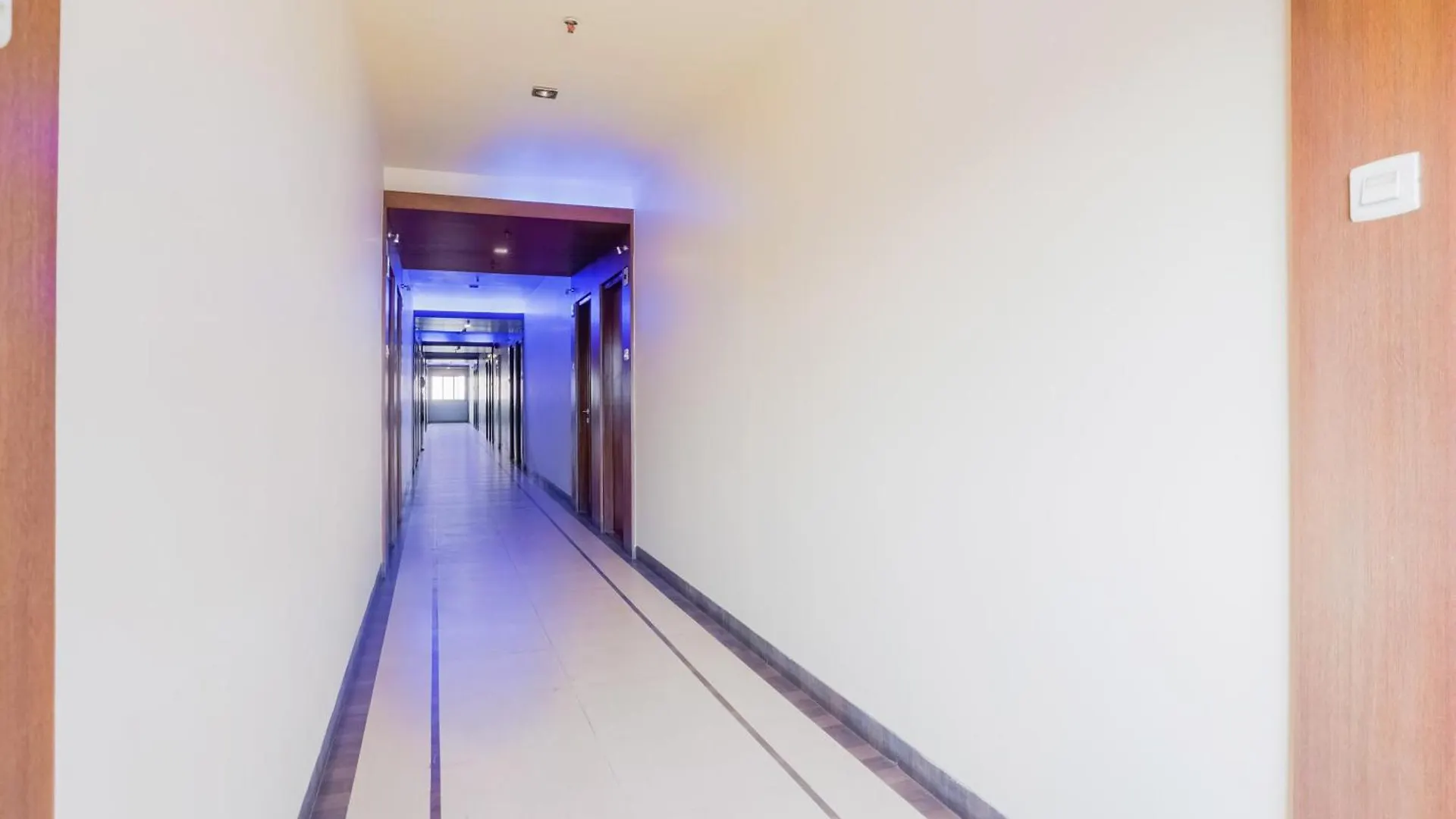 Hotel Ambience Suites A Family Hotel Near Igi Delhi Airport Nové Dillí Indie